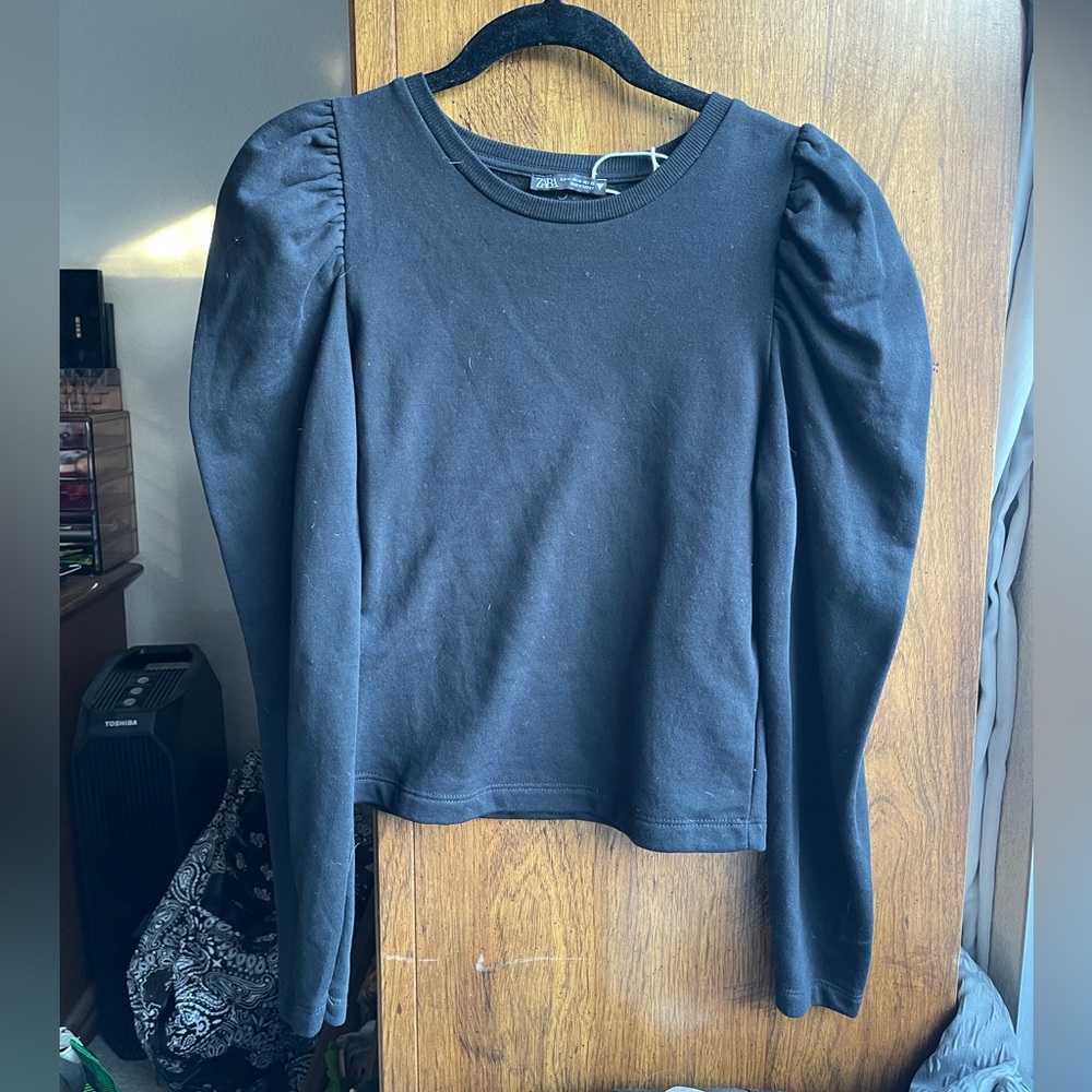 Zara Black Puffy Sleeved Crew Neck Sweatshirt size m